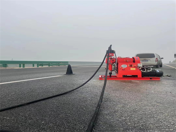 那曲马路路基路面开裂下沉注浆加固灌浆