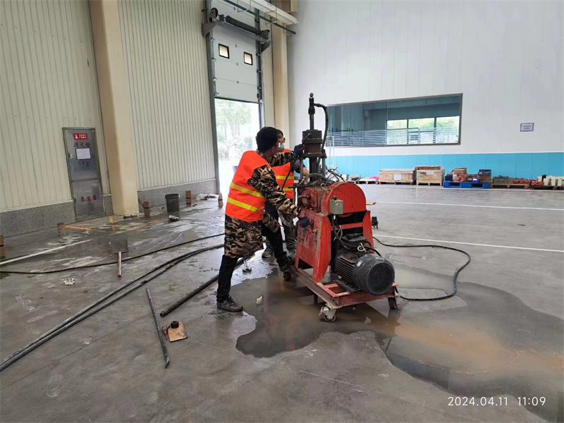 那曲厂房地面下沉塌陷注浆加固施工